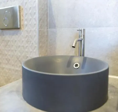 Apartment Front 2-3-4